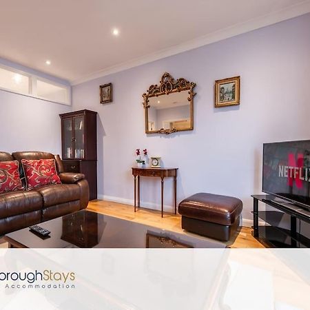 The Loft Apartment Скарборо Экстерьер фото