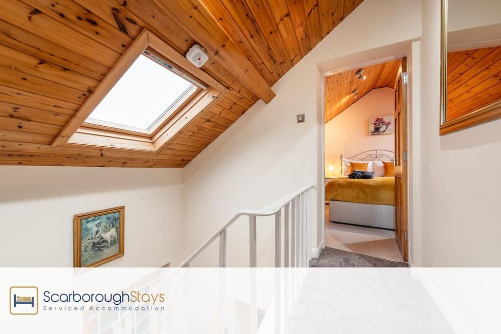 The Loft Apartment Скарборо Экстерьер фото