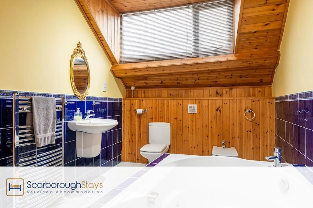 The Loft Apartment Скарборо Экстерьер фото